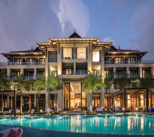 EDEN BLEU HOTEL