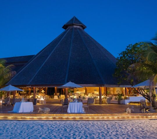 DENIS ISLAND RESORT